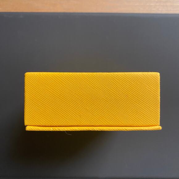 Oreylo Gentle Butterfly Adjustable Hypoallergenic Gold Rhodium Earring NEW - Picture 7 of 9